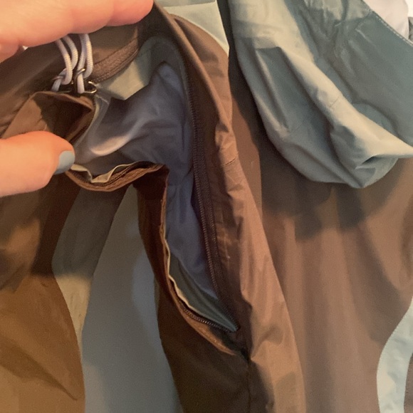 North Face Lightweight Jacket - Picture 6 of 12